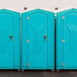 Особенности и применение мобильных туалетных кабин
